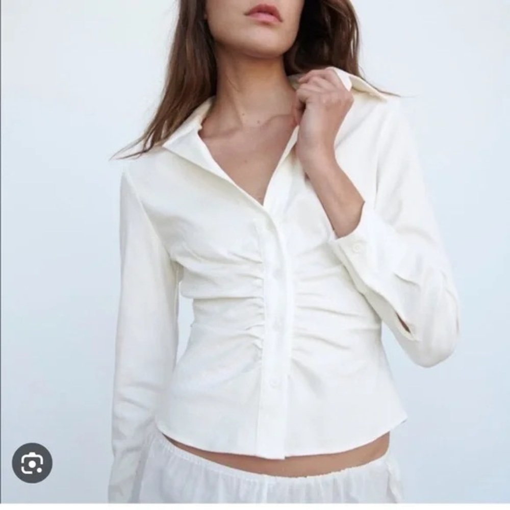 Zara White Fitted Button Down Shirt with Notched Collar